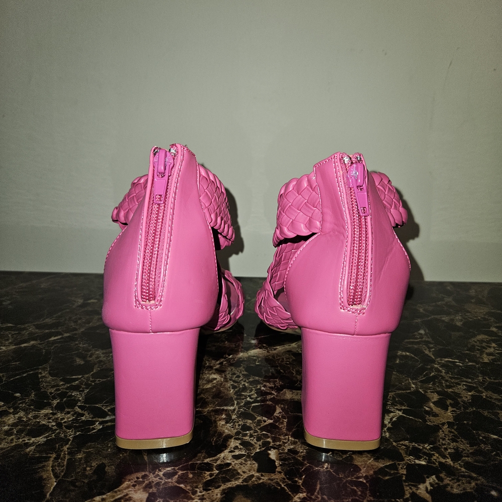 Made of Braid Hot Pink Strappy Sandals❤️- 9M - Picture 5 of 6